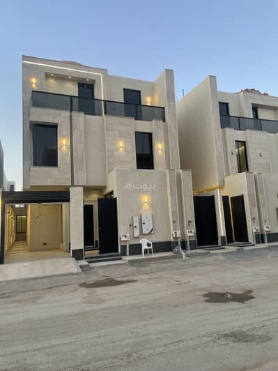 3 Bedroom Floor for Sale in East Riyadh, Riyadh - Floor in East Riyadh，Al Janadriyah 3 bedrooms 820000 SAR - 87933645