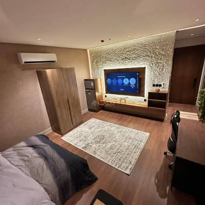 Studio for Rent in Al Hamra, Al Khobar - A complete desktop studio – perfect for a comfortable modern lifestyle!