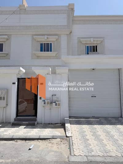 4 Bedroom Villa for Sale in King Fahd Suburb, Dammam - For sale | a duplex connected to 3 streets