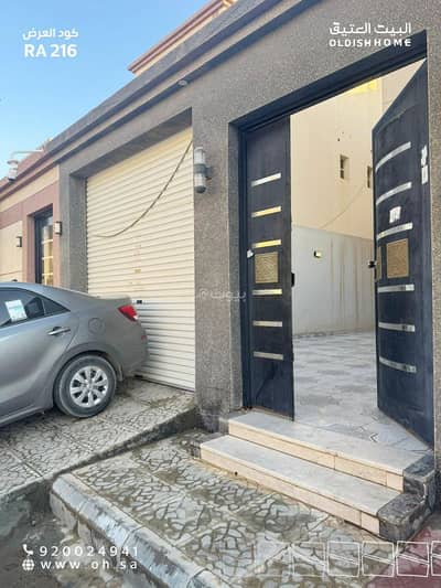 5 Bedroom Floor for Rent in West Riyadh, Riyadh - A two-story duplex for rent – Tuwaiq District – Riyadh