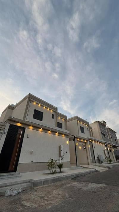 7 Bedroom Floor for Sale in Al Salam, Madina - 7-bedroom apartment for sale in Al-Salam, Medina