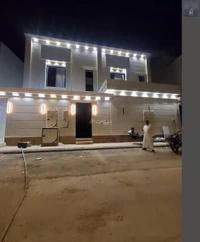 دور 5 غرف نوم للبيع في شرق الرياض، الرياض - طابق للبيع في الجنادرية، الرياض