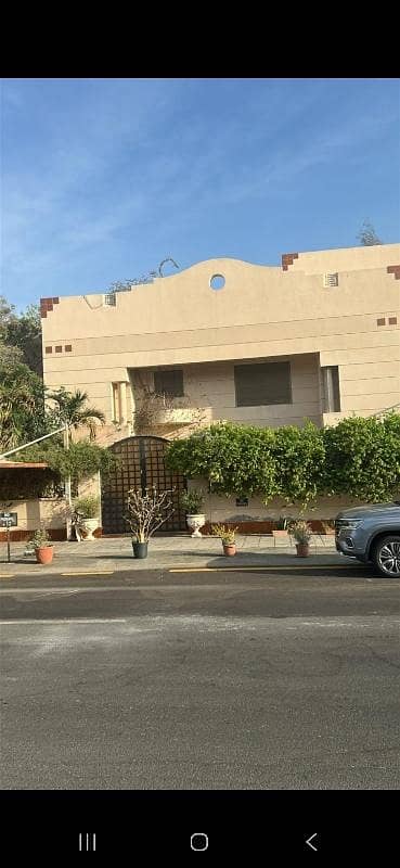 5 Bedroom Villa for Sale in North Jeddah, Jeddah - Residential villa for sale (commercial use)
