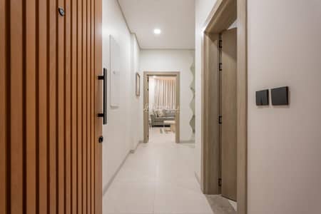 3 Bedroom Apartment for Rent in North Jeddah, Jeddah - 3-bedroom apartment for rent in Al Buadi neighborhood near Sari Street, Jeddah