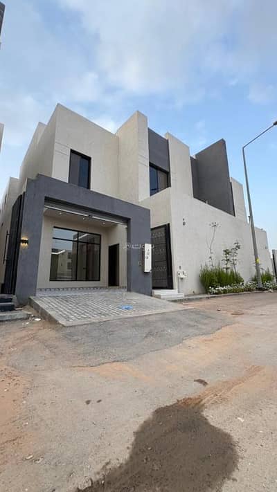 5 Bedroom Villa for Sale in East Riyadh, Riyadh - Villa For Sale in Al Rimal, Riyadh