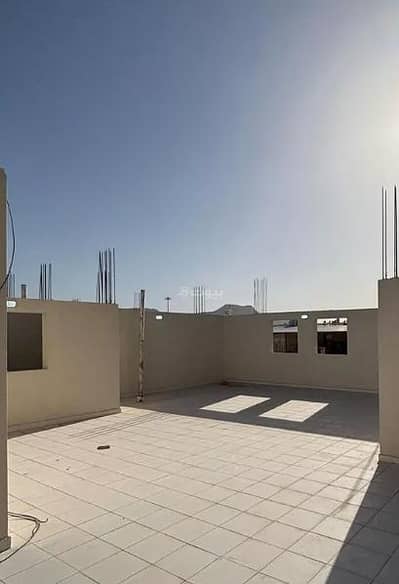 6 Bedroom Floor for Sale in Al Difa, Madina - Apartment with 6 bedrooms for sale in Al-Defa, Medina