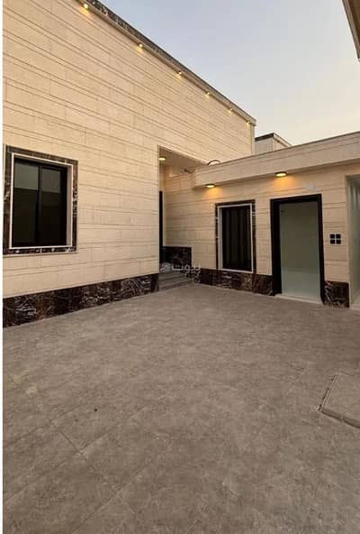 6 Bedroom Floor for Sale in Al Salam, Madina - 6 bedrooms for sale on the ground floor in Al-Salam, Medina