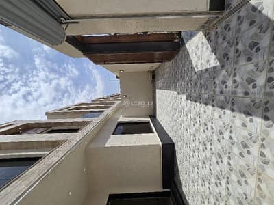 6 Bedroom Villa for Sale in East Riyadh, Riyadh - Interior staircase villa in Al-Rimal neighborhood