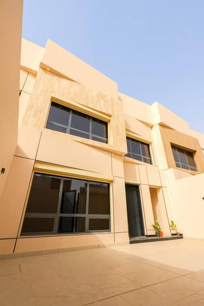 3 Bedroom Villa for Sale in South Riyadh, Riyadh - 0b12fe41-a193-4e5d-90a4-58aa2e5303ab