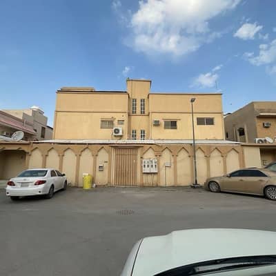 عمارة سكنية  للبيع في غرب الرياض، الرياض - عمارة سكنية للبيع في حي سلطانة