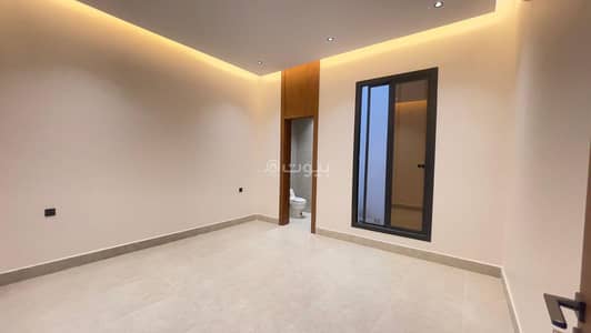 3 Bedroom Floor for Sale in East Riyadh, Riyadh - 3-bedroom apartment for sale in Al-Janadriya