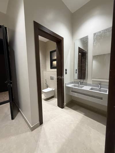 5 Bedroom Villa for Sale in East Riyadh, Riyadh - 5-bedroom villa for sale in Al-Rimal