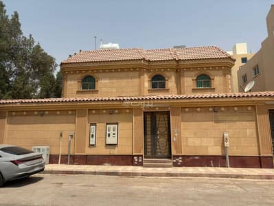 9 Bedroom Villa for Sale in East Riyadh, Riyadh - Villa with 3 apartments for sale – Al-Nahda District, East Riyadh – 15m south street 9 Bedroom Villa for Sale in East Riyadh, Riyadh - Villa with 3 apartments for sale – Al-Nahda District, East Riyadh – 15m south street