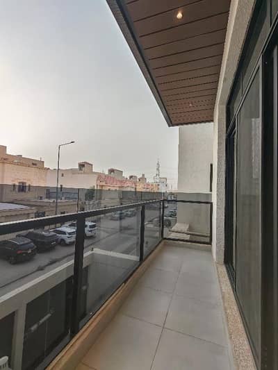 دور 3 غرف نوم للبيع في شرق الرياض، الرياض - دور اول فاخر حي قرطبه بدون سعى