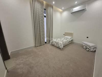 4 Bedroom Floor for Sale in East Riyadh, Riyadh - 4 bedrooms for sale in Cordoba