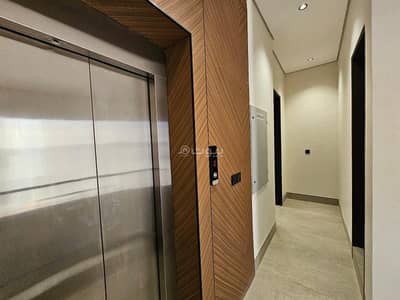 3 Bedroom Apartment for Sale in East Riyadh, Riyadh - For sale, an excellent residential apartment in the Al-Rimal neighborhood.
