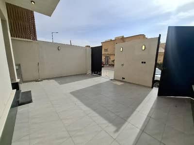 دور 5 غرف نوم للبيع في شرق الرياض، الرياض - دور سكني مكون من 5 غرف نوم للبيع في المونسية