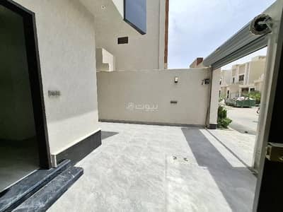 4 Bedroom Floor for Sale in East Riyadh, Riyadh - 4 bedroom residential apartment for sale in Al Rimal