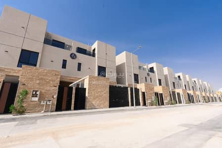 3 Bedroom Floor for Sale in East Riyadh, Riyadh - Townhouse for sale in Al-Rimal District, Riyadh