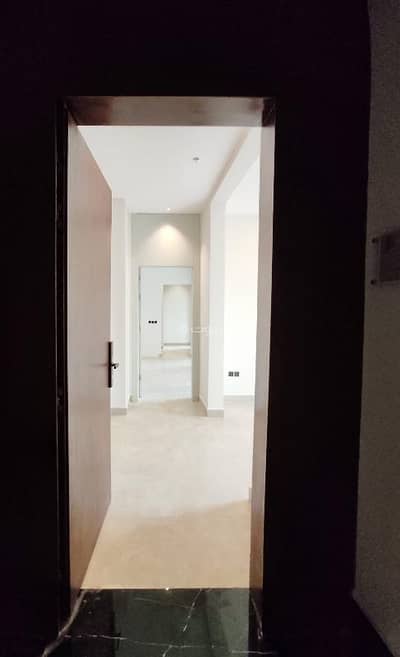 3 Bedroom Apartment for Sale in East Riyadh, Riyadh - Apartment in a residential building, Al-Yarmouk neighborhood, East Riyadh, excellent location close to all services and main roads 3 Bedroom Apartment for Sale in East Riyadh, Riyadh - Apartment in a residential building, Al-Yarmouk neighborhood, East Riyadh, excellent location close to all services and main roads