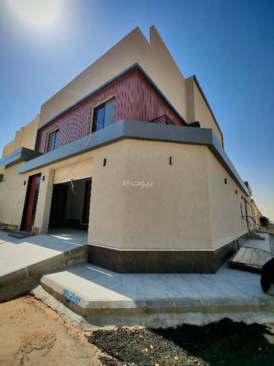 5 Bedroom Villa for Sale in East Riyadh, Riyadh - Internal Staircase Villa for Sale in Al Rimal, East Riyadh
