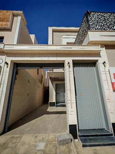 3 Bedroom Floor for Sale in East Riyadh, Riyadh - Floor for sale in Al Janadriyah, south Riyadh