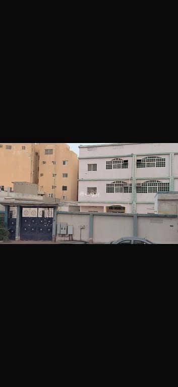 عمارة للبيع في حي الجامعة، مكة المكرمة عمارة للبيع في حي الجامعة، مكة المكرمة