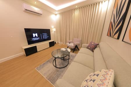 1 Bedroom Apartment for Rent in North Jeddah, Jeddah - One-bedroom apartment with a living room and a private outdoor seating area | Jeddah - Al Bahar Al-Shamali neighborhood