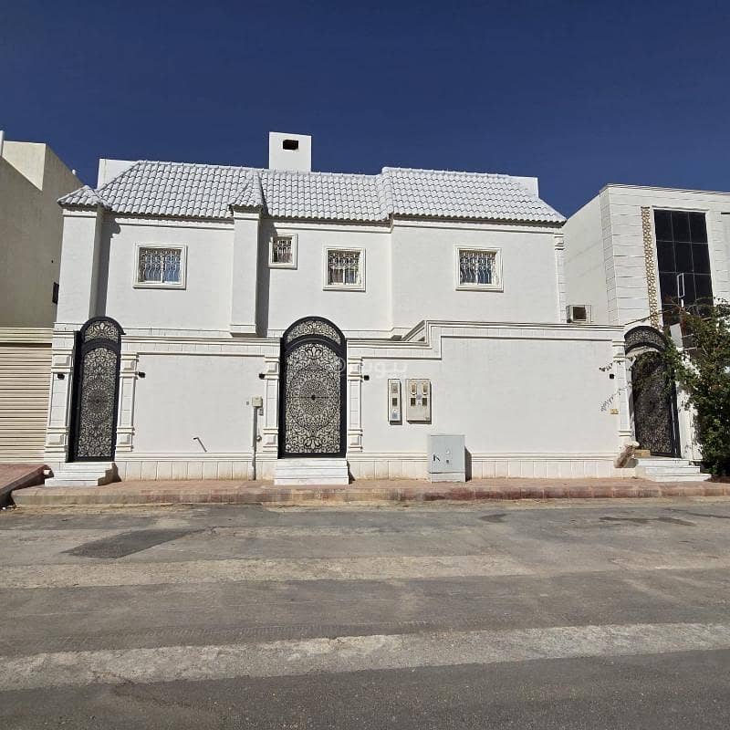 Villa with a two-story apartment in Al Muhdiya district, an excellent opportunity Villa with a two-story apartment in Al Muhdiya district, an excellent opportunity