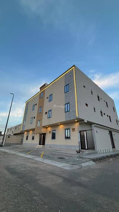 5 Bedroom Apartment for Sale in Kittanah, Madina - A five-bedroom apartment for sale in Katana, Medina