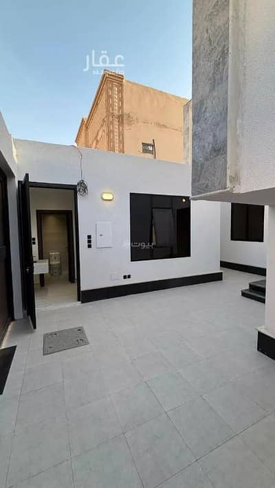 5 Bedroom Floor for Sale in Shadhah, Madina - An apartment consisting of 5 bedrooms for sale in Shathah, المدينة