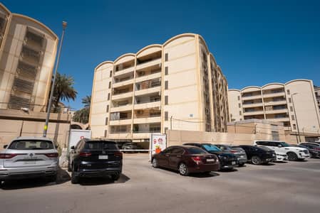 عمارة سكنية 11 غرف نوم للبيع في شمال الرياض، الرياض - عمارة سكنية للبيع في العليا، الرياض