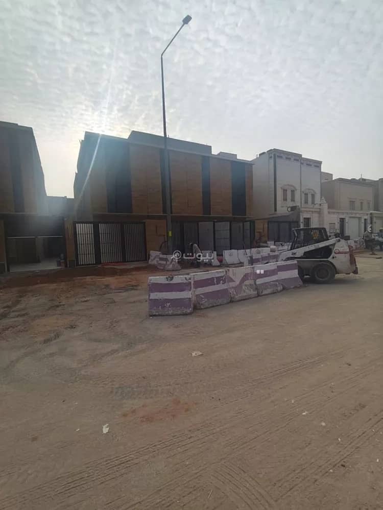 دور للبيع في شارع عيسى بن علي الكحال, حي عكاظ, مدينة الرياض, منطقة الرياض دور للبيع في شارع عيسى بن علي الكحال, حي عكاظ, مدينة الرياض, منطقة الرياض