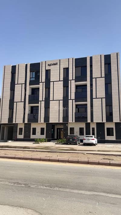 فلیٹ 4 غرف نوم للبيع في شمال الرياض، الرياض - شقة للبيع في شارع اسماء بنت مالك, حي العارض, مدينة الرياض, منطقة الرياض