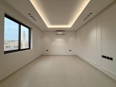 5 Bedroom Villa for Rent in North Riyadh, Riyadh - Bright & Spacious 5 BR Floor in Al Malqa – Satel