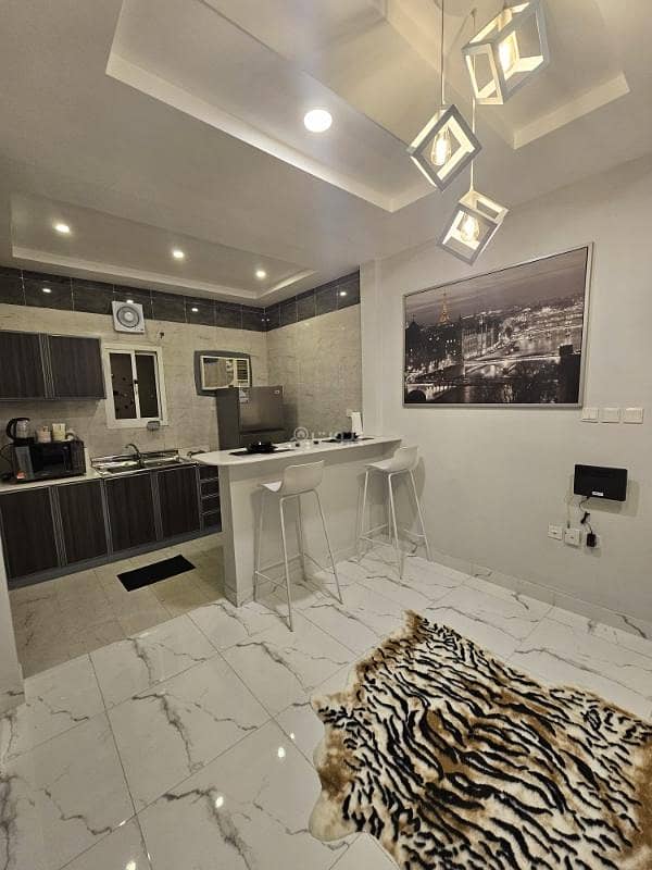 One-bedroom apartment with a living room, a bathroom, a hall, a kitchen, a private car parking space, and smart entry for rent in Al-Faisaliah One-bedroom apartment with a living room, a bathroom, a hall, a kitchen, a private car parking space, and smart entry for rent in Al-Faisaliah