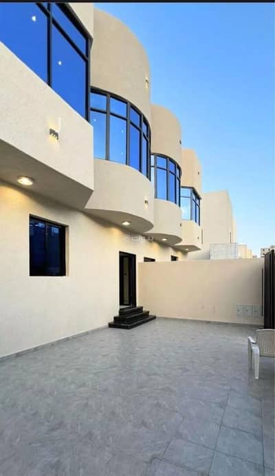 8 Bedroom Villa for Sale in Alqrahin, Taif - Villa for sale on Ismail bin Yusuf bin Ibrahim Street, Al-Qarahin neighborhood, Taif, Taif