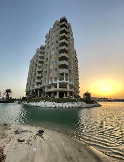 5 Bedroom Flat for Sale in Al Khour, Al Khobar - Apartments in Al Khawr with direct sea view