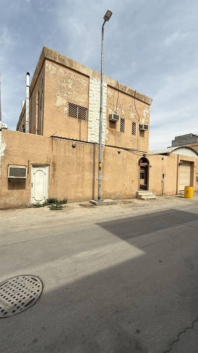 6 Bedroom Villa for Sale in North Riyadh, Riyadh - Villa For Sale in Al Olaya, North Riyadh