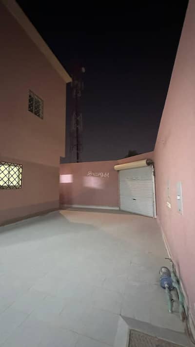 7 Bedroom Floor for Rent in East Riyadh, Riyadh - Residential apartment consisting of 7 rooms for rent in Al-Ashbiliya