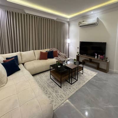 1 Bedroom Apartment for Rent in Jeddah - Room and hall