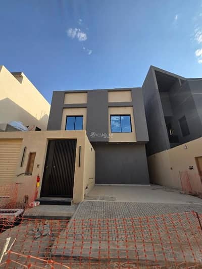 3 Bedroom Floor for Sale in South Riyadh, Riyadh - Floor For Sale in Okaz, South Riyadh 3 Bedroom Floor for Sale in South Riyadh, Riyadh - Floor For Sale in Okaz, South Riyadh