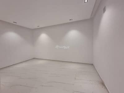4 Bedroom Floor for Sale in South Riyadh, Riyadh - A house and annex in the Okaz neighborhood 4 Bedroom Floor for Sale in South Riyadh, Riyadh - A house and annex in the Okaz neighborhood