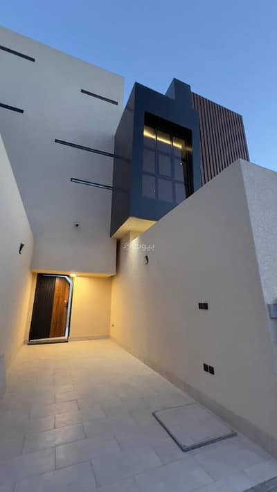 6 Bedroom Floor for Sale in West Riyadh, Riyadh - A rooftop apartment for sale on Sahl Al-Tamimi Street, Al-Alesha Neighborhood, Riyadh City, Riyadh Region 6 Bedroom Floor for Sale in West Riyadh, Riyadh - A rooftop apartment for sale on Sahl Al-Tamimi Street, Al-Alesha Neighborhood, Riyadh City, Riyadh Region