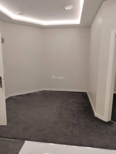 2 Bedroom Apartment for Rent in East Riyadh, Riyadh - Apartments for rent in the Gulf with two bedrooms, a living room, a kitchen, and a bathroom.