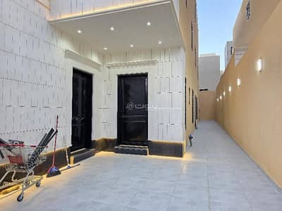 دور 3 غرف نوم للبيع في شرق الرياض، الرياض - دور ارضي للبيع بحي البيان