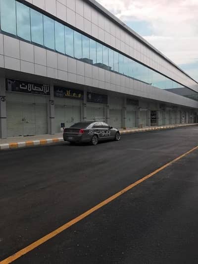 Complex for Rent in East Riyadh, Riyadh - Shop for Rent on Talha Bin Ubaidullah Road, Al-Saada District, Riyadh City, Riyadh Region