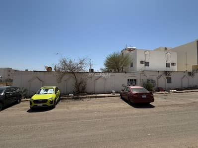 Residential Building for Sale in Al Aqoul, Madina - Residential Building For Sale in Al Aqoul, Madina