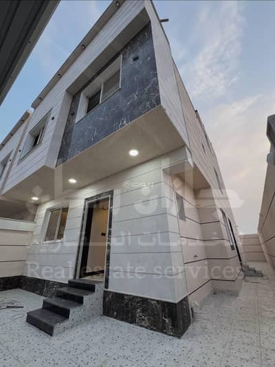 7 Bedroom Villa for Sale in Al Suways 1, Jazan - For sale, a classic-designed duplex villa in the south of Jizan City.