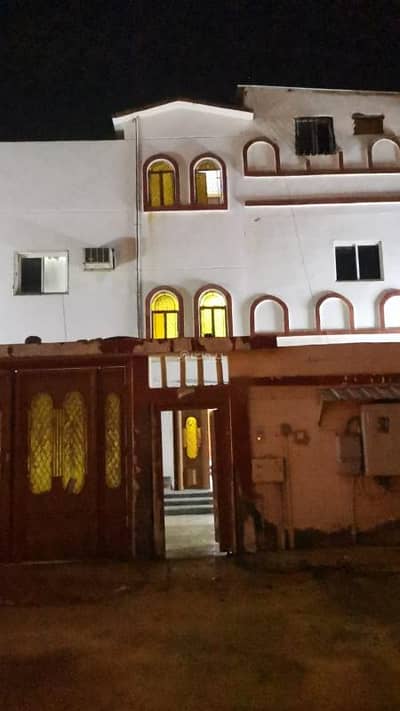 Residential Building for Sale in Al Umrah, Makkah - For sale, a two-story building in Mecca, Al-Mukarramah, in the new Umrah plan. Residential Building for Sale in Al Umrah, Makkah - For sale, a two-story building in Mecca, Al-Mukarramah, in the new Umrah plan.